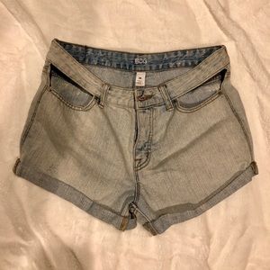 BDG women’s jean shorts with cut out pockets